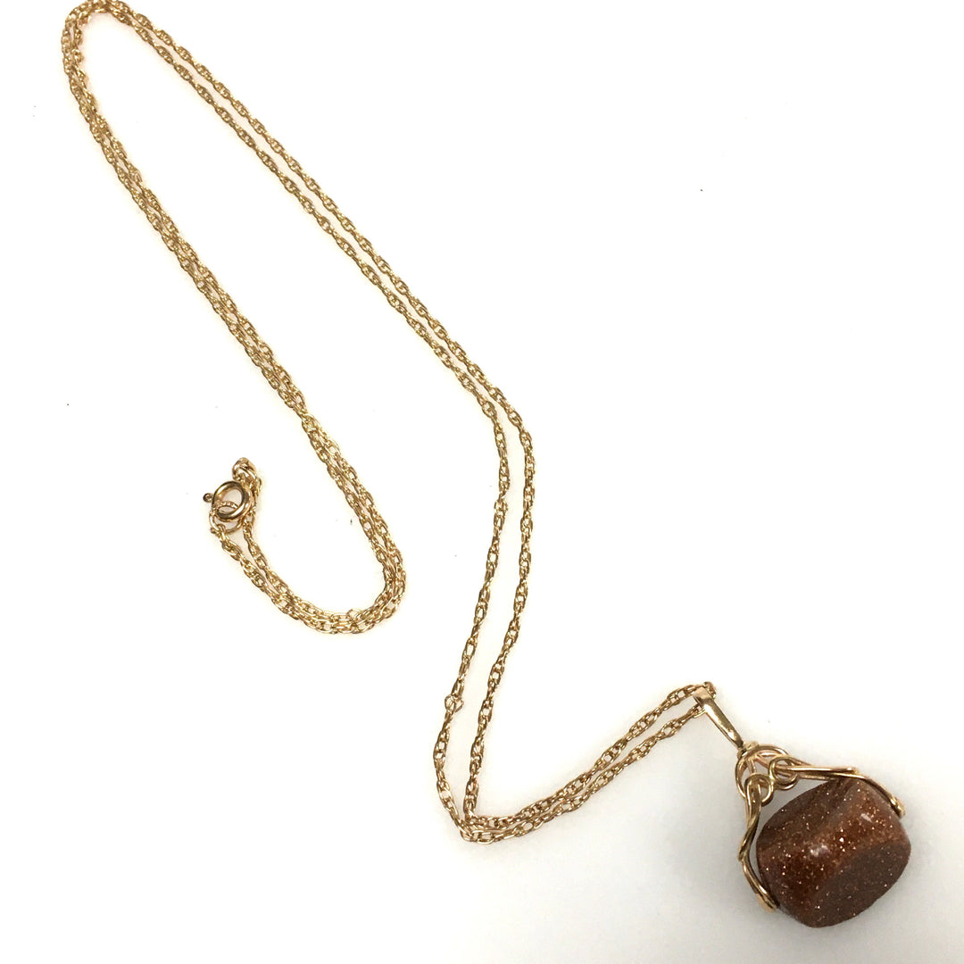 v684 Vintage 14K Yellow Gold Wire-Wrapped Goldstone Pendant Chain Necklace 28"