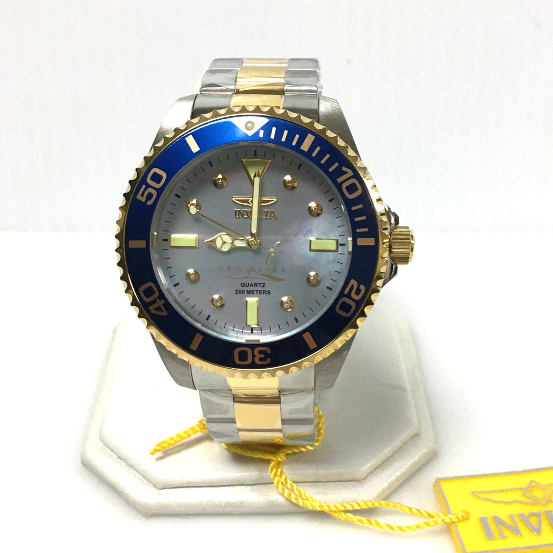 v705 Invicta Pro Diver model 32927 Mother-of-Pearl Dial Quartz Men's Wrist Watch