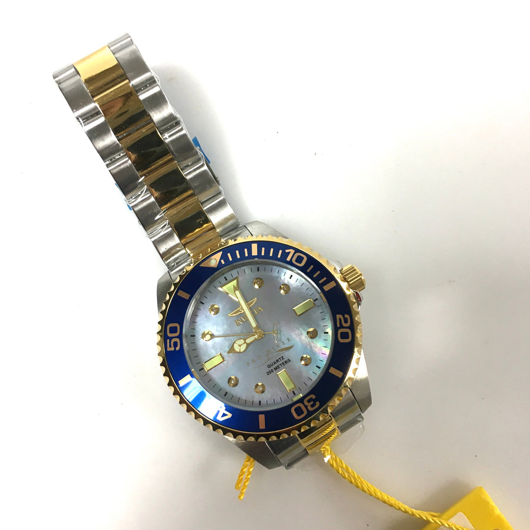 v705 Invicta Pro Diver model 32927 Mother-of-Pearl Dial Quartz Men's Wrist Watch