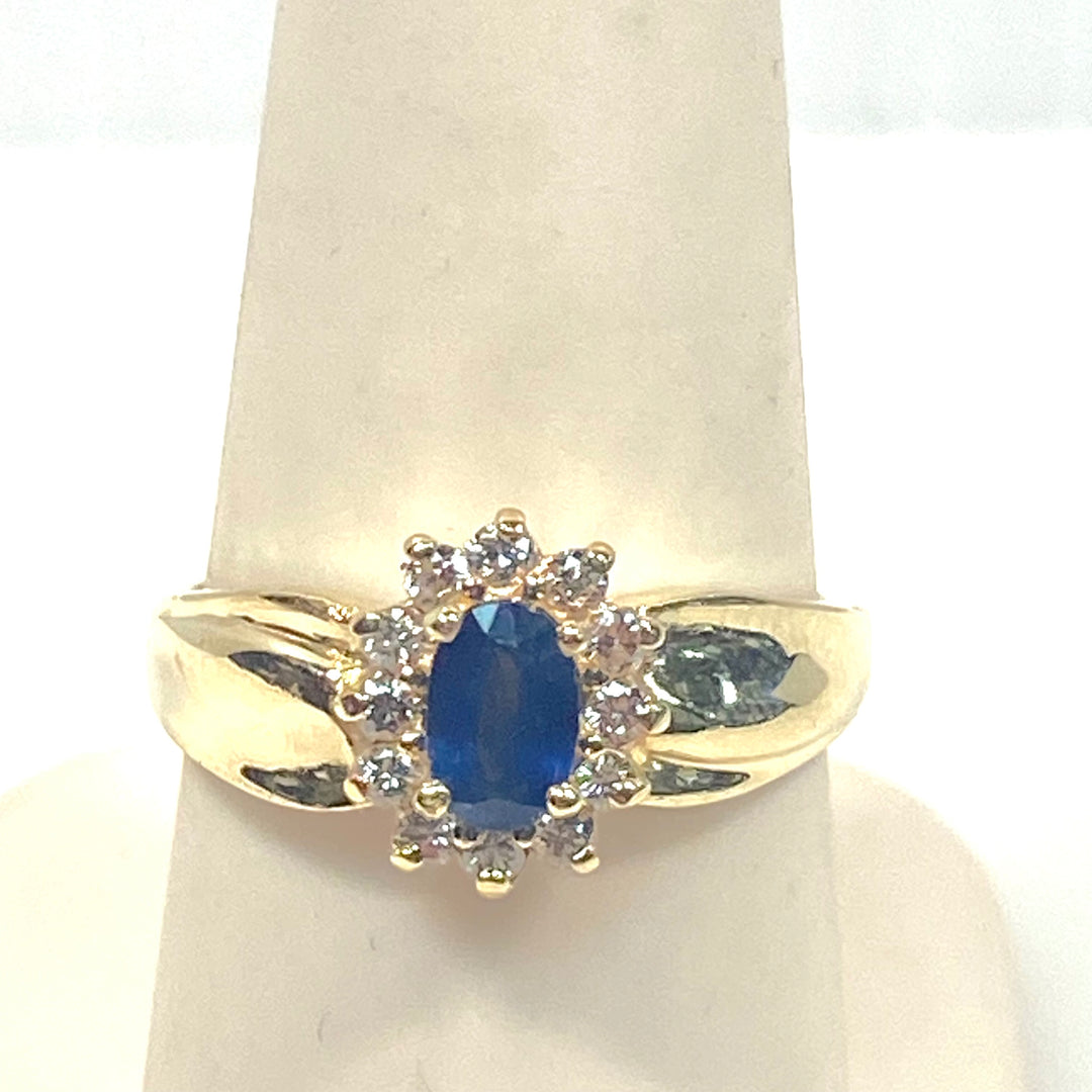 v738 Vintage 14K Yellow Gold Oval Blue Sapphire in Diamonds Halo Ring Size 7.5