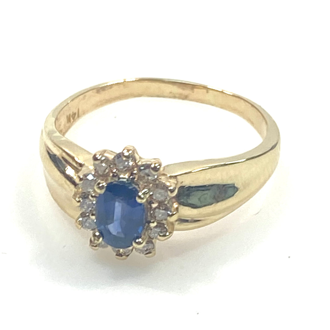 v738 Vintage 14K Yellow Gold Oval Blue Sapphire in Diamonds Halo Ring Size 7.5
