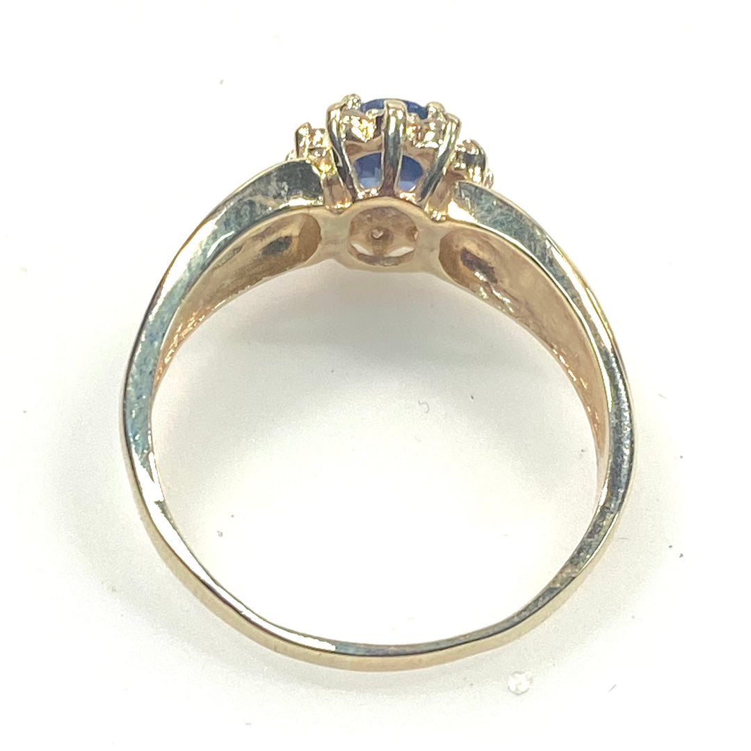 v738 Vintage 14K Yellow Gold Oval Blue Sapphire in Diamonds Halo Ring Size 7.5