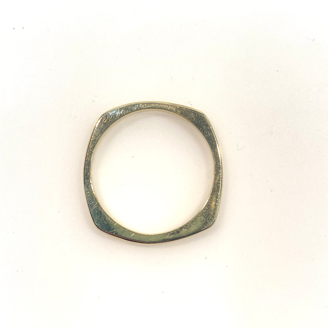 v743 Vintage 14k Yellow Gold Square-shaped Band Ring Referred to as a "flat top" Size 13