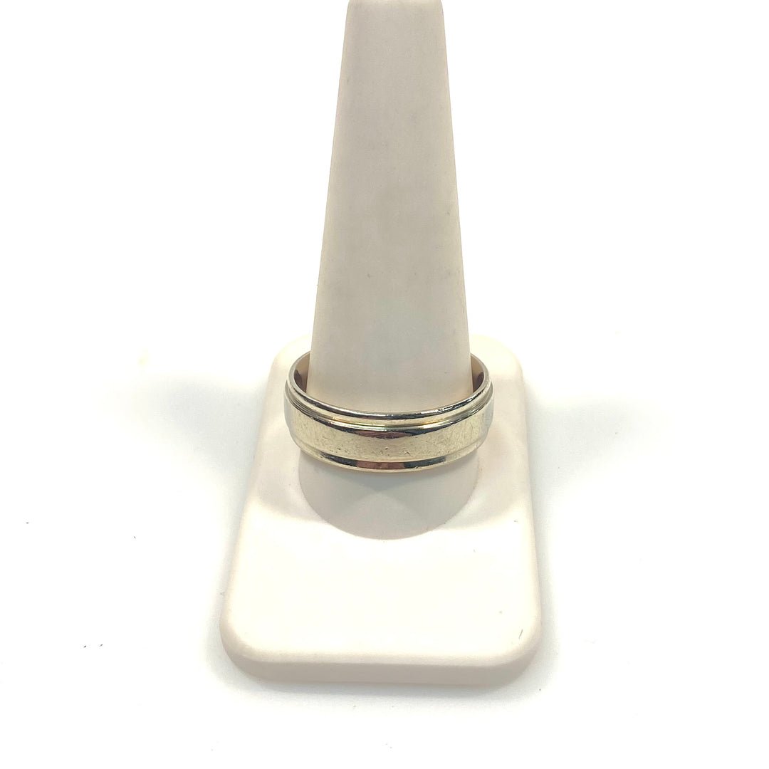 v744 Vintage 14k White Gold Subtly Domed Distinctive Stepped Edges Band Size 13