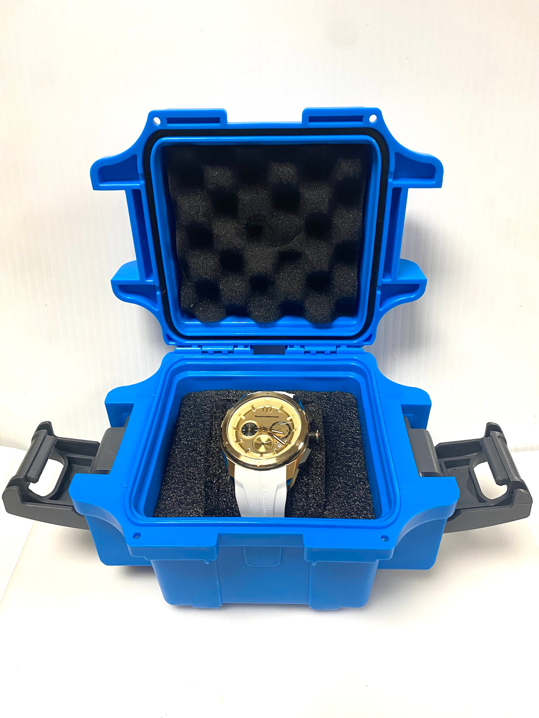 v755 TechnoMarine Ocean Nomad Men's Watch Model: TM-318101 Stainless Steel Japan Movement