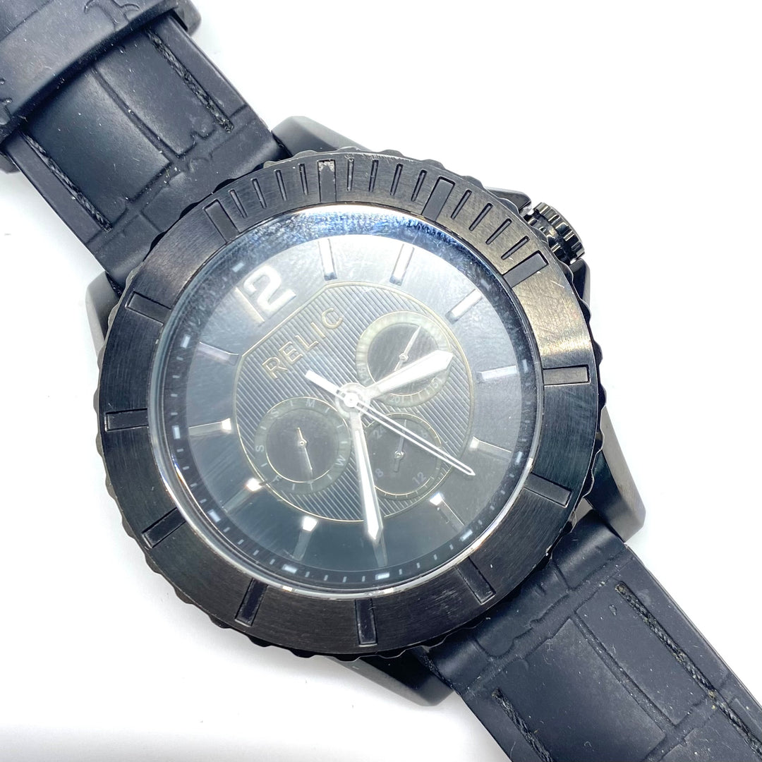 v769 Relic Stainless Steel Black Ion Silicone Men's Wrist Watch model ZR15689