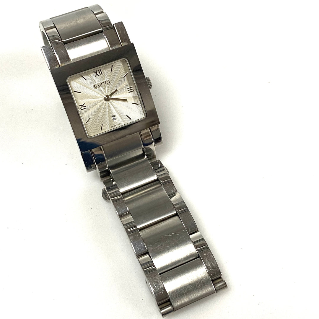 v784 Vintage Gucci 7900M series Stainless Steel Swiss Made Quartz Wrist Watch