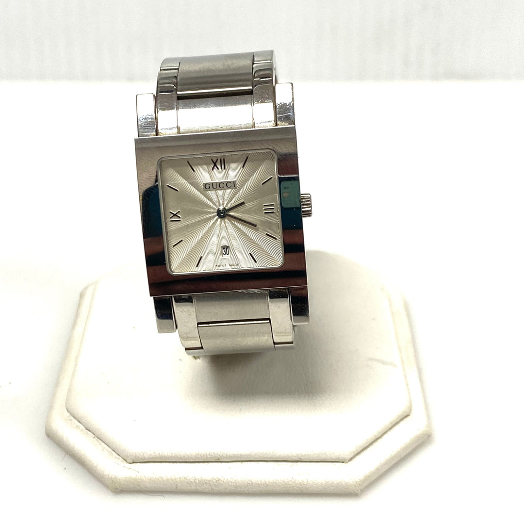 v784 Vintage Gucci 7900M series Stainless Steel Swiss Made Quartz Wrist Watch