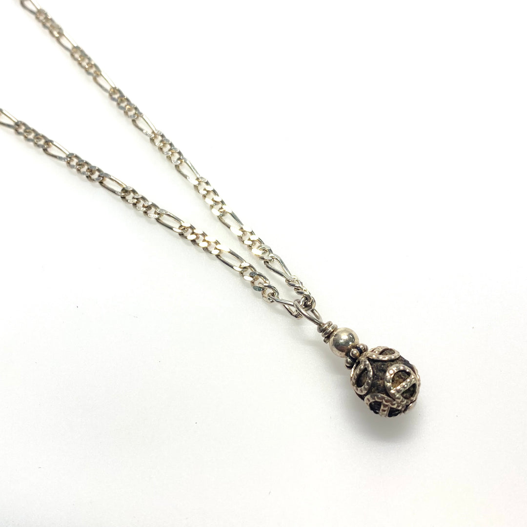v799 Vintage Sterling Silver Openwork Orb Pendant Sterling Link Chain Necklace