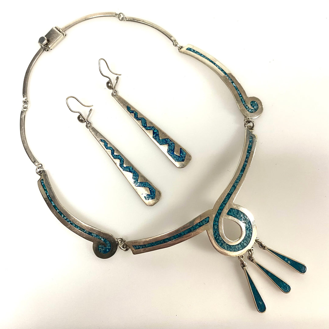 v814 Vintage Mexican Taxco-style Necklace Earring Set Sterling Silver Crushed Turquoise Inlay
