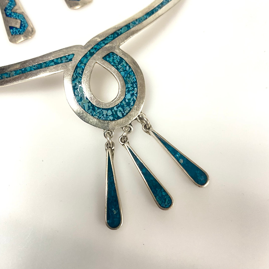 v814 Vintage Mexican Taxco-style Necklace Earring Set Sterling Silver Crushed Turquoise Inlay