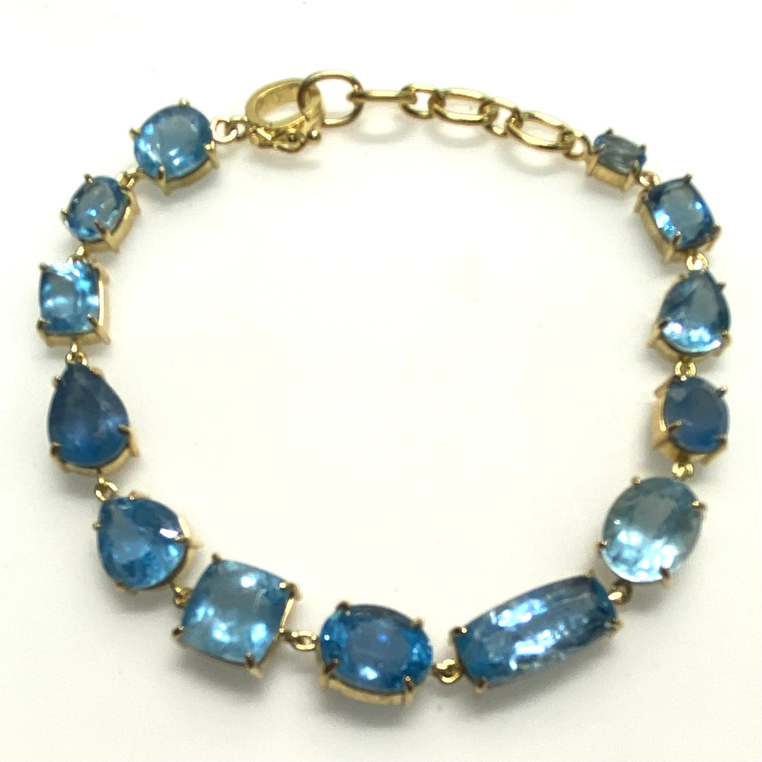 v823 Vintage 18k Yellow Gold Blue Topaz Bracelet Variety of Stone Cuts 8" Long