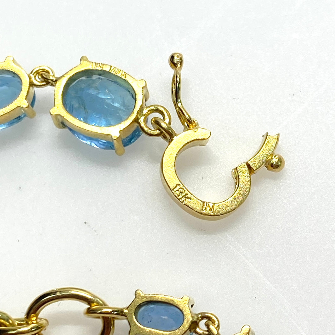 v823 Vintage 18k Yellow Gold Blue Topaz Bracelet Variety of Stone Cuts 8" Long