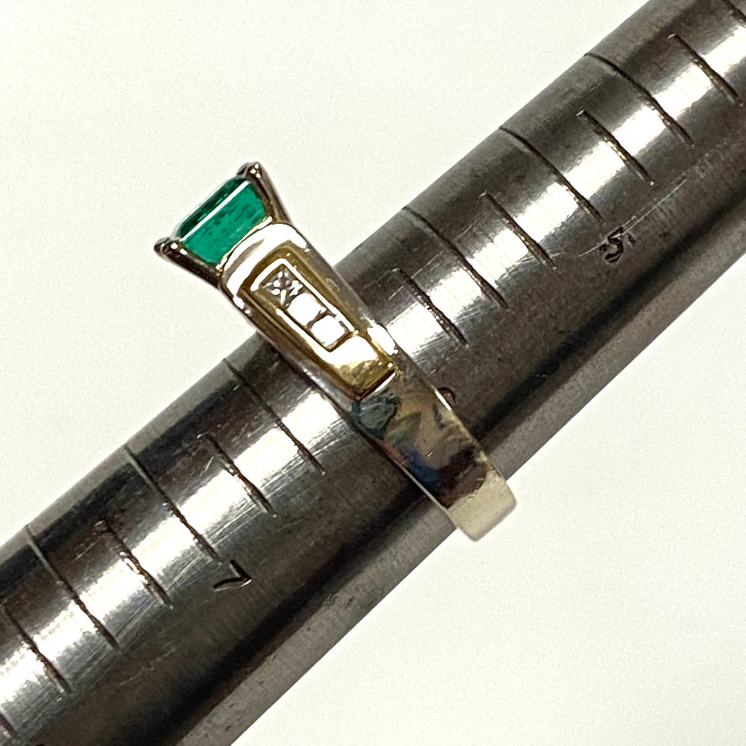 v838 Vintage 14K Yellow White 2-tone Gold Green Emerald Cut Emerald Ring Sz 6