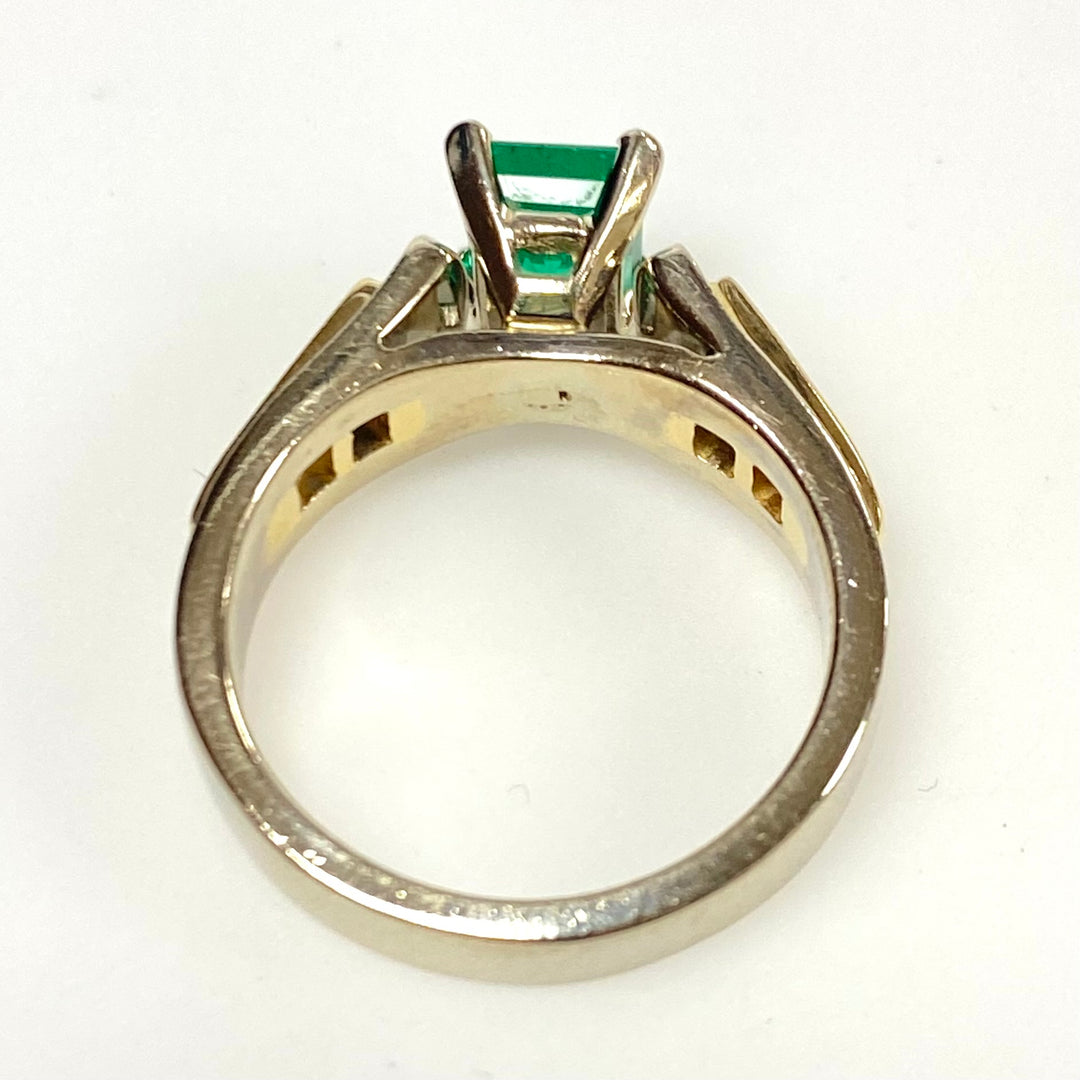 v838 Vintage 14K Yellow White 2-tone Gold Green Emerald Cut Emerald Ring Sz 6