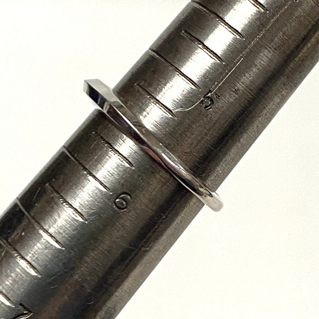 v842 Vintage 14K White Gold Slim Profile Wedding Band Stacking Ring Size 5.5
