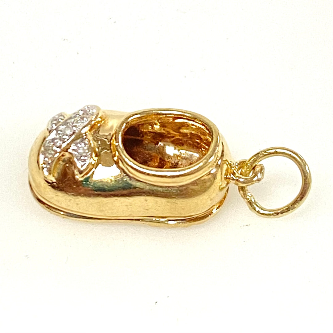 v849 Vintage 14k Gold Baby Shoe Diamond-set Design on Front Toe Charm Pendant