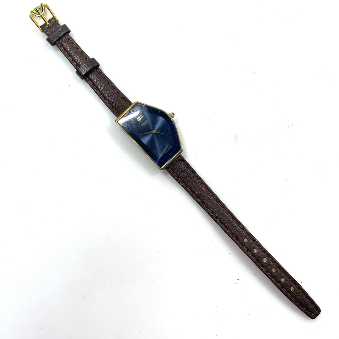 v864 Vintage SEIKO Rare Blue Tone Half Moon Asymmetrical Case Quartz Wrist Watch