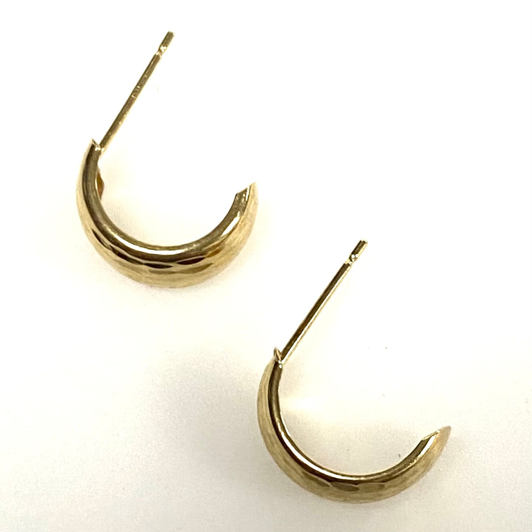 v868 Vintage 10k Yellow Gold Textured Chunky Hoop or Half-hoop Earrings