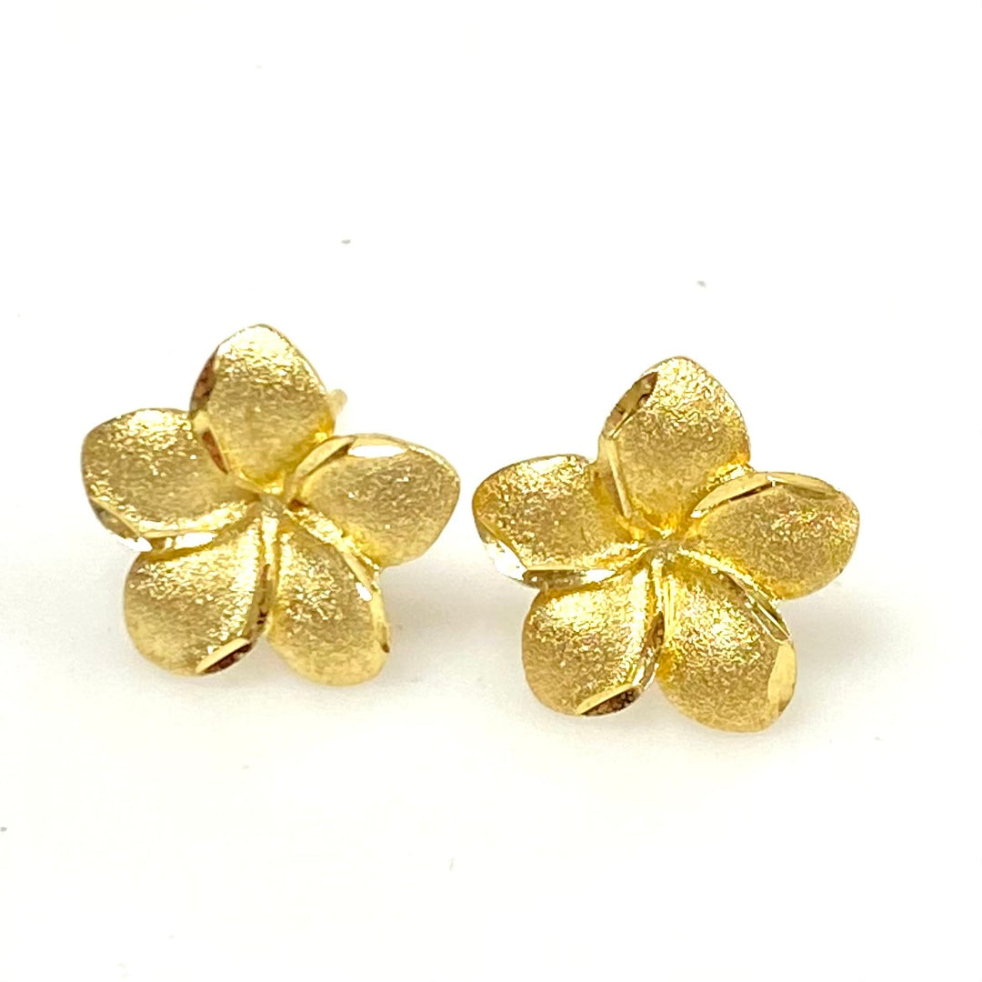 v870 Vintage 14k Yellow Gold Hawaiian Plumeria Flower Stud Earrings Pierced