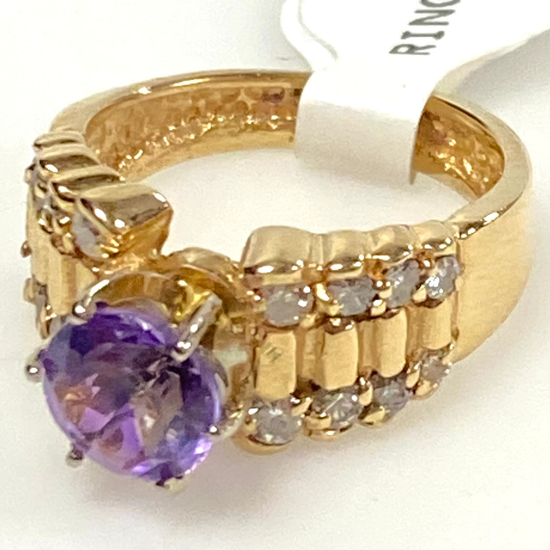 v883 Vintage 14K Yellow Gold Cocktail Ring Round-cut Amethyst Stone Size 5.25