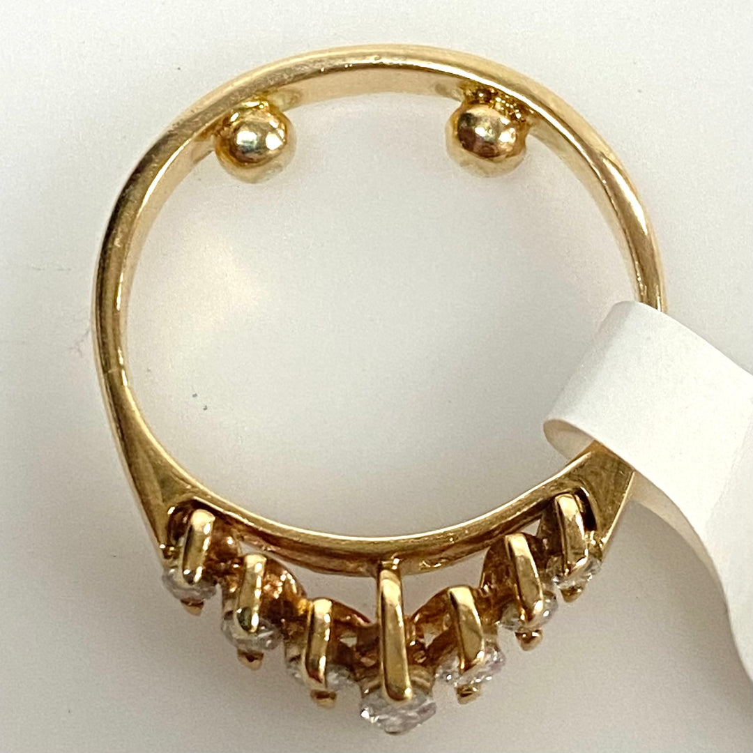 v885 Vintage 14K Yellow Gold Graduated Row of Diamonds Cluster Ring Size 3