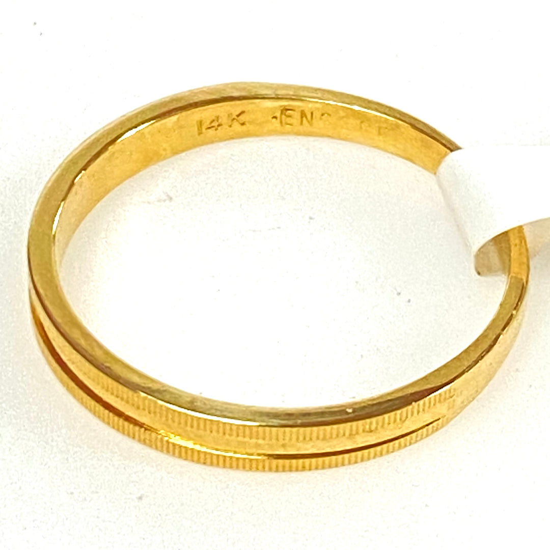 v893 Vintage 14k Yellow Gold Textured "reeded" or coin edge Design Band Ring 7.5