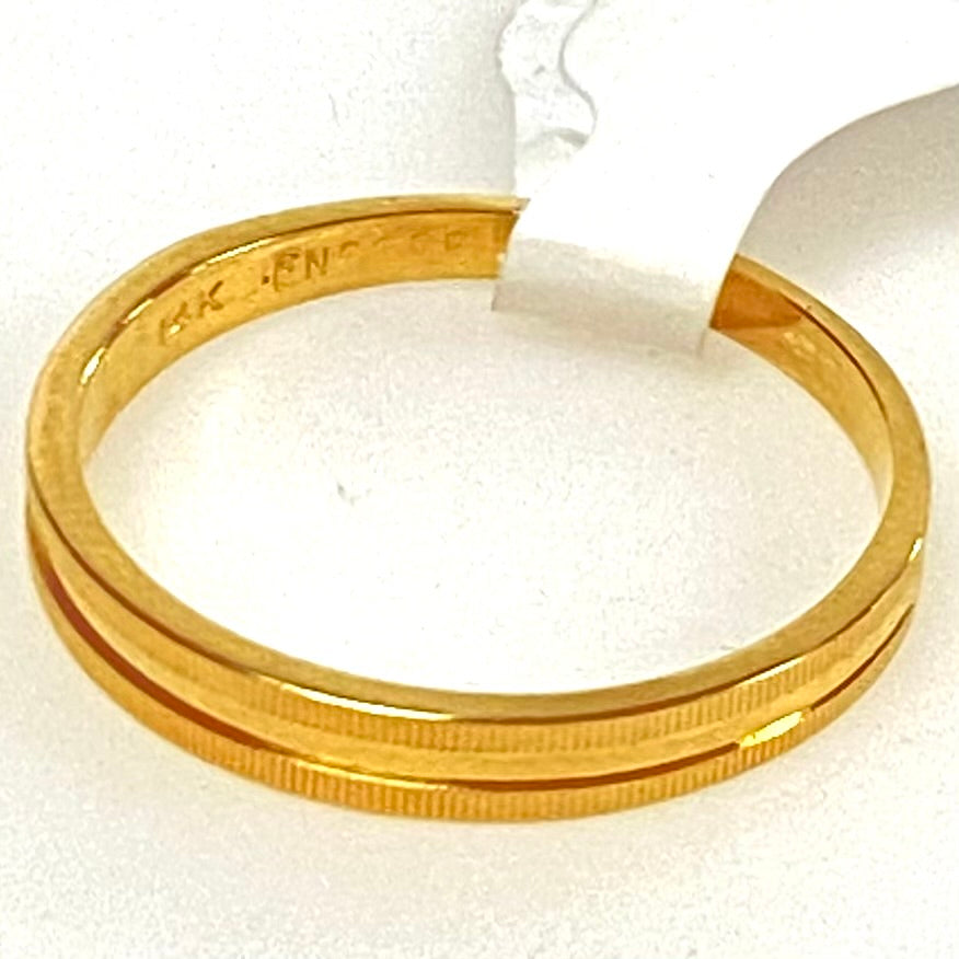 v893 Vintage 14k Yellow Gold Textured "reeded" or coin edge Design Band Ring 7.5