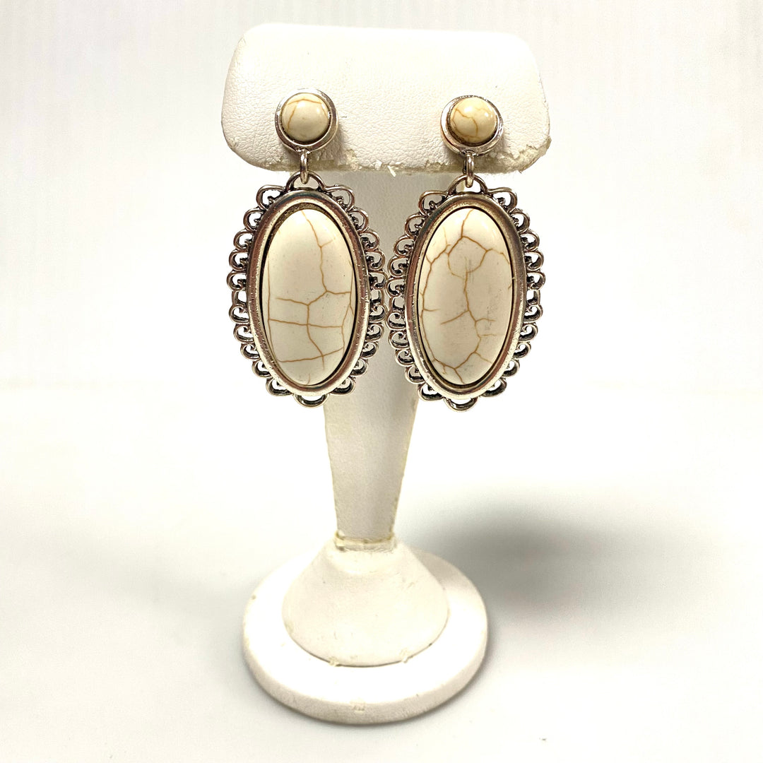 v900 Vintage Southwestern-inspired Design Ivory stones Oxidized Metal Earrings