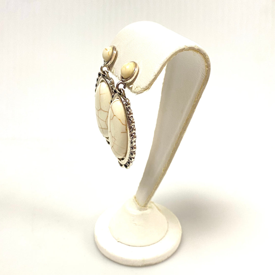 v900 Vintage Southwestern-inspired Design Ivory stones Oxidized Metal Earrings