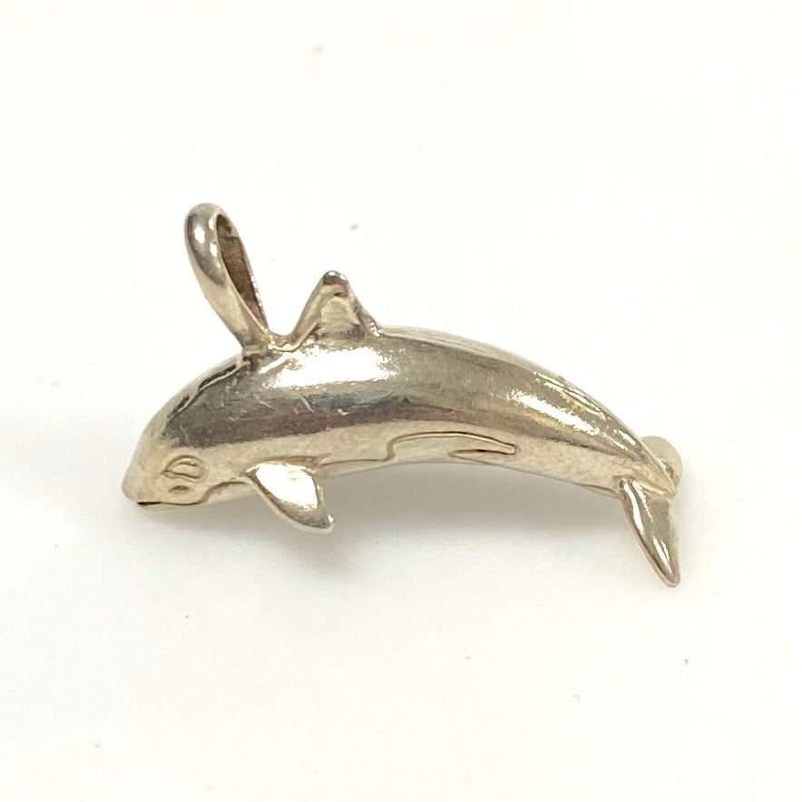 v906 Vintage 3D Sterling Silver Orca Killer Whale Pendant Charm