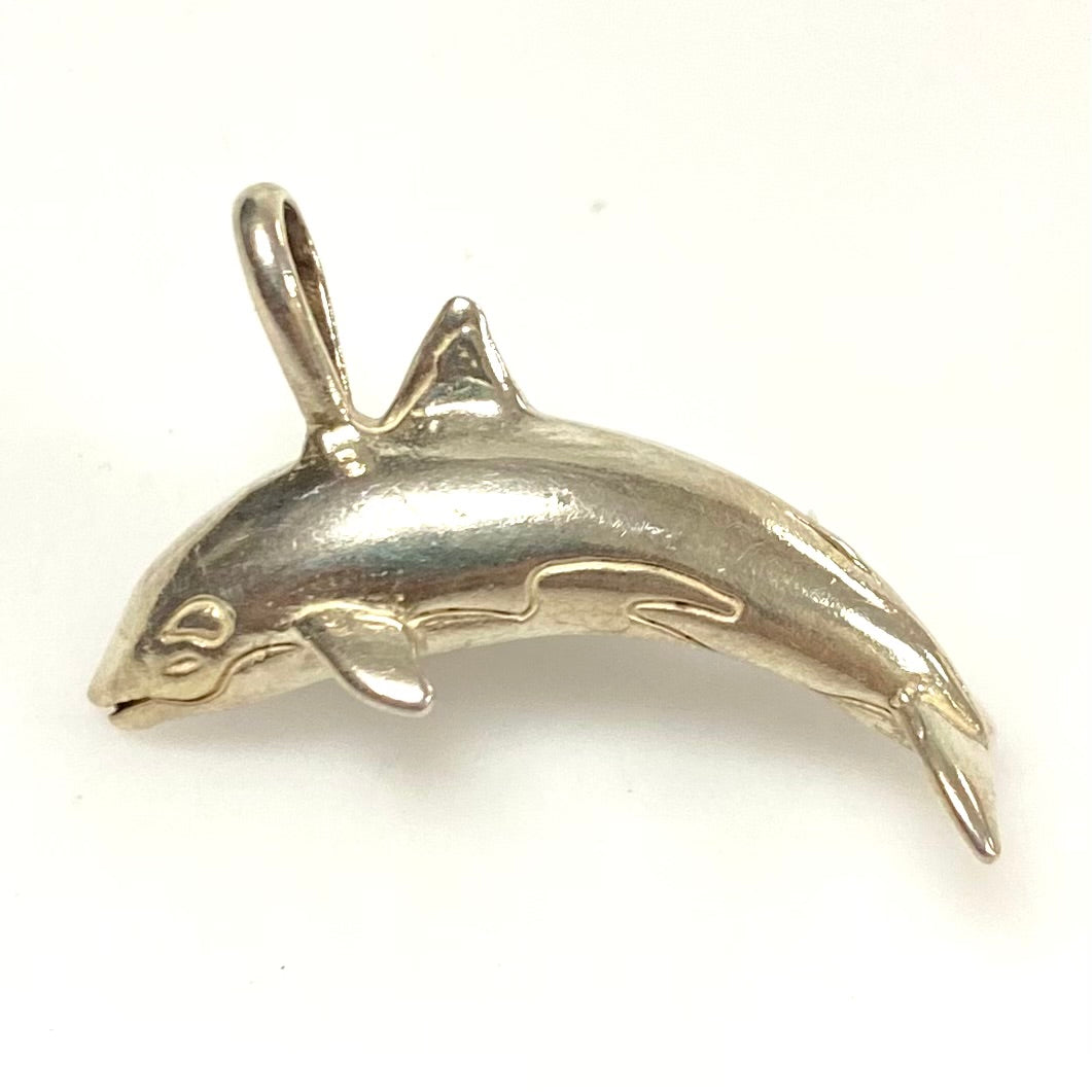 v906 Vintage 3D Sterling Silver Orca Killer Whale Pendant Charm