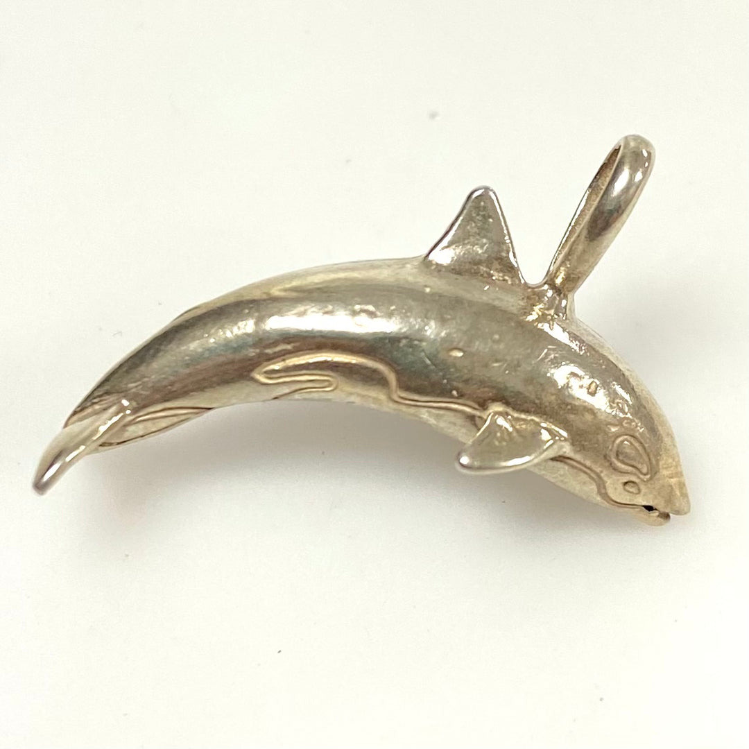 v906 Vintage 3D Sterling Silver Orca Killer Whale Pendant Charm