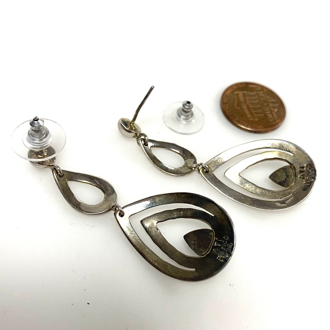 v911 Vintage Sterling Silver Turquoise Cabochon Teardrop Dangle Earrings