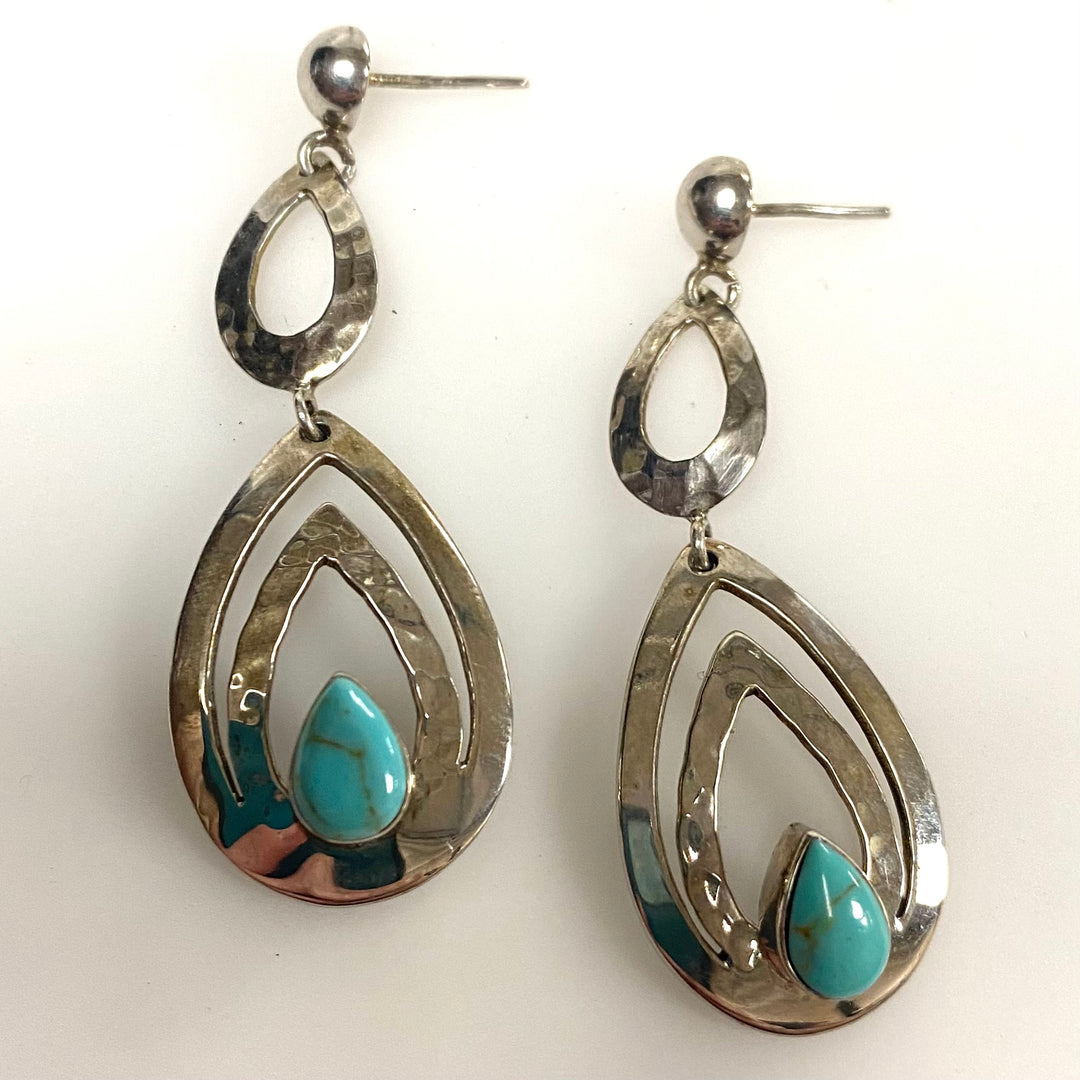 v911 Vintage Sterling Silver Turquoise Cabochon Teardrop Dangle Earrings
