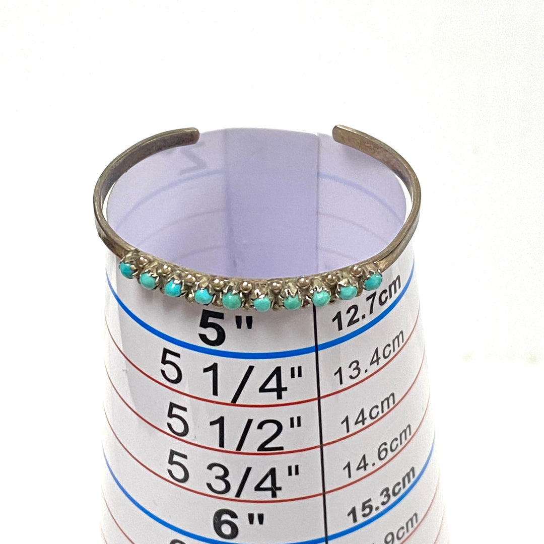 m962 Vintage Native American Zuni single-row 10 turquoise cuff bracelet 5" wrist