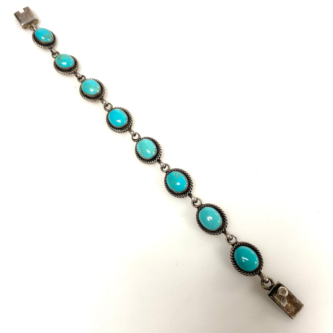 v921 Vintage Handcrafted Sterling Silver Oval-cut Cabochon Turquoise Bracelet