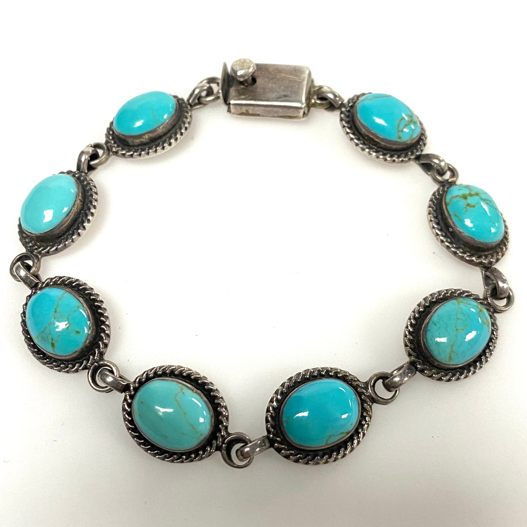 v921 Vintage Handcrafted Sterling Silver Oval-cut Cabochon Turquoise Bracelet