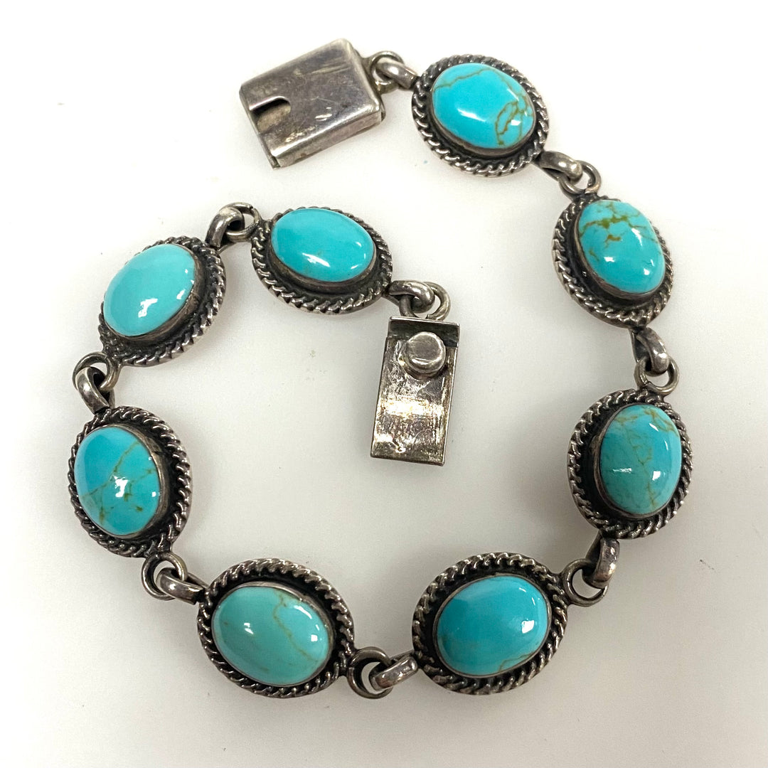 v921 Vintage Handcrafted Sterling Silver Oval-cut Cabochon Turquoise Bracelet