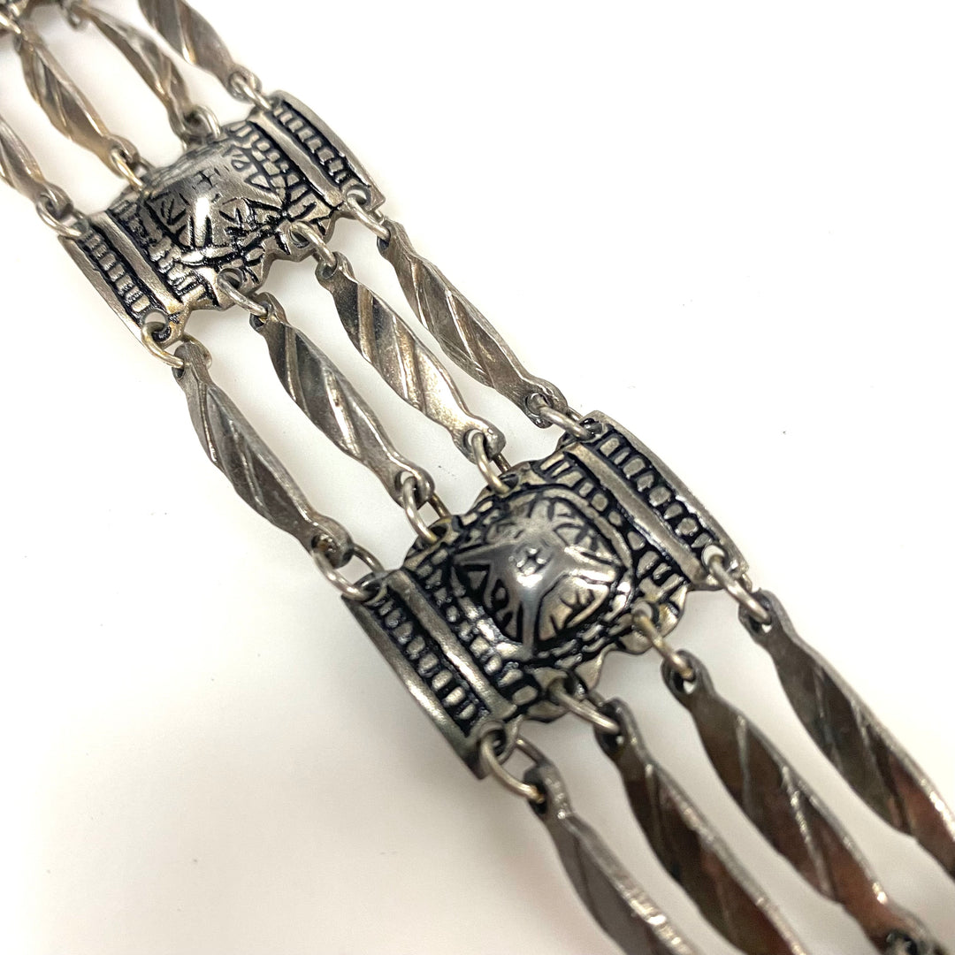 v923 Vintage Mexican 900 Silver Panel Raised Shield or Medallion Motif Bracelet