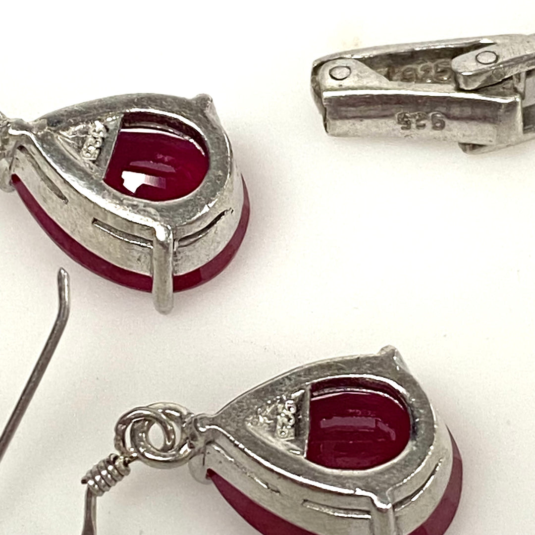 v948 Vintage Sterling Silver Teardrop-shaped Red Gemstones Necklace Earrings Set
