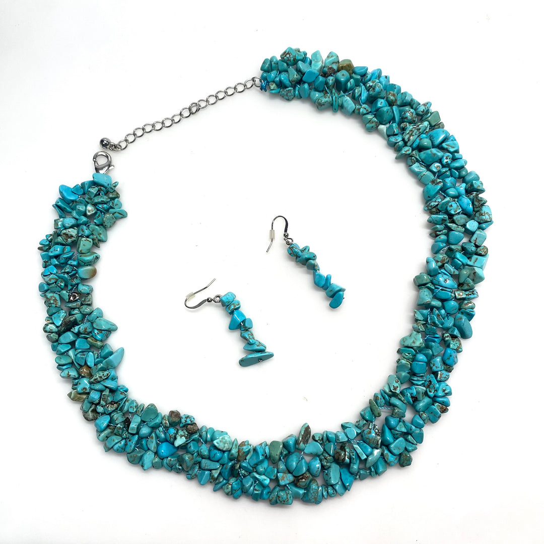 v949 Vintage Multi-strands of Chunky Turquoise Chips Necklace and Earrings Set