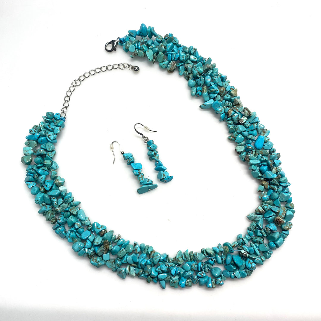 v949 Vintage Multi-strands of Chunky Turquoise Chips Necklace and Earrings Set