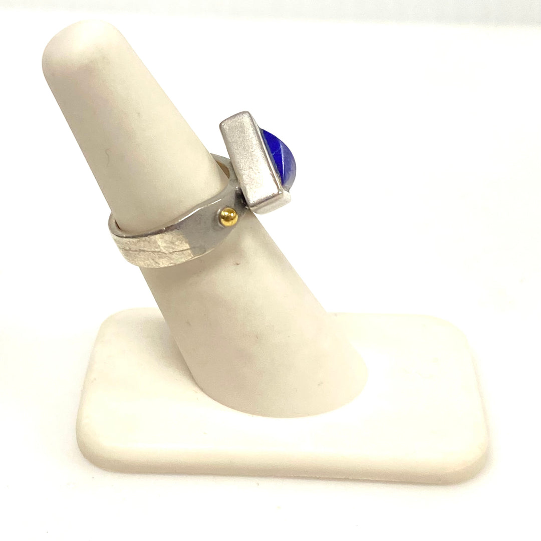 v953 Vintage Sterling Silver Ring Triangular Cabochon Stone Accented Band Ring Size 5.75