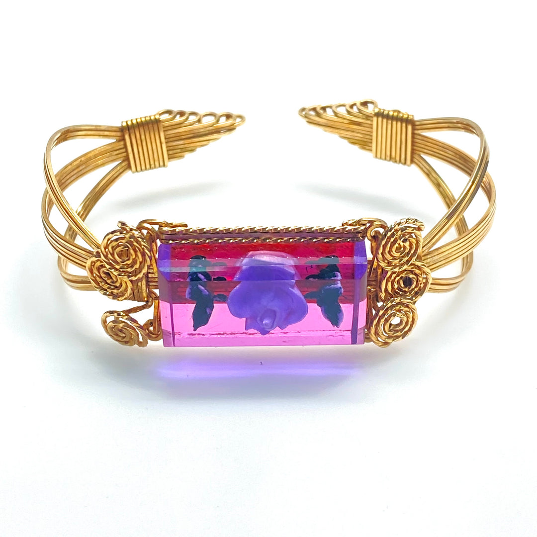 v961 Vintage Wire-wrapped Cuff Bracelet Reverse Carved Lucite 10k Yellow Gold