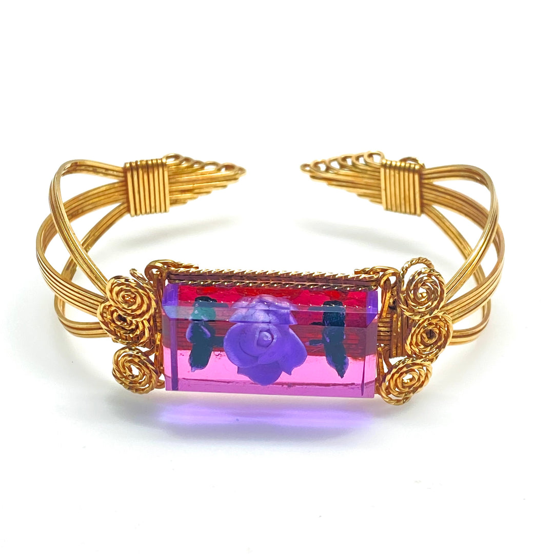 v961 Vintage Wire-wrapped Cuff Bracelet Reverse Carved Lucite 10k Yellow Gold