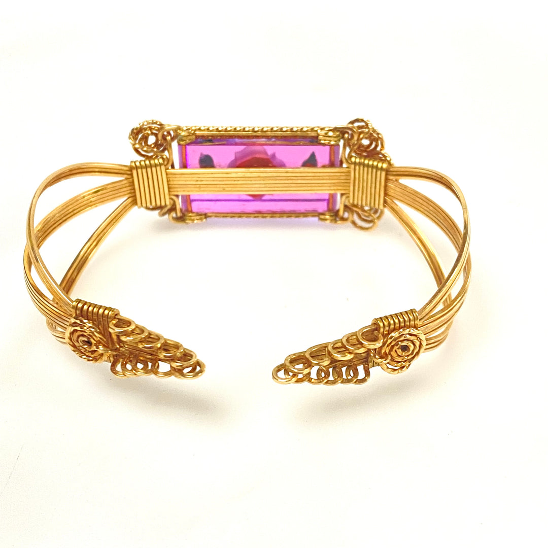 v961 Vintage Wire-wrapped Cuff Bracelet Reverse Carved Lucite 10k Yellow Gold
