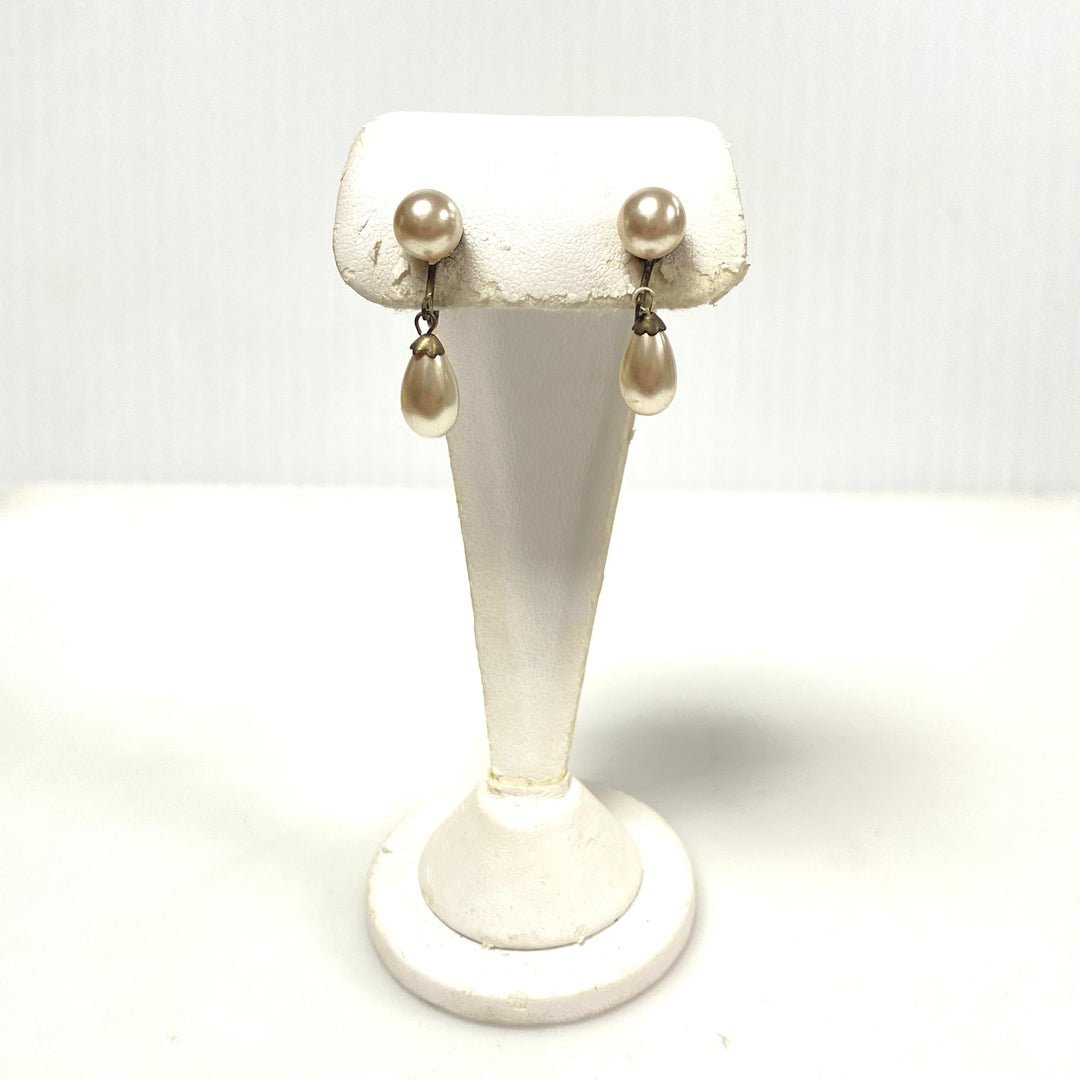 v965 Vintage collection of clip-on screw-back costume earrings cufflinks 9 pairs