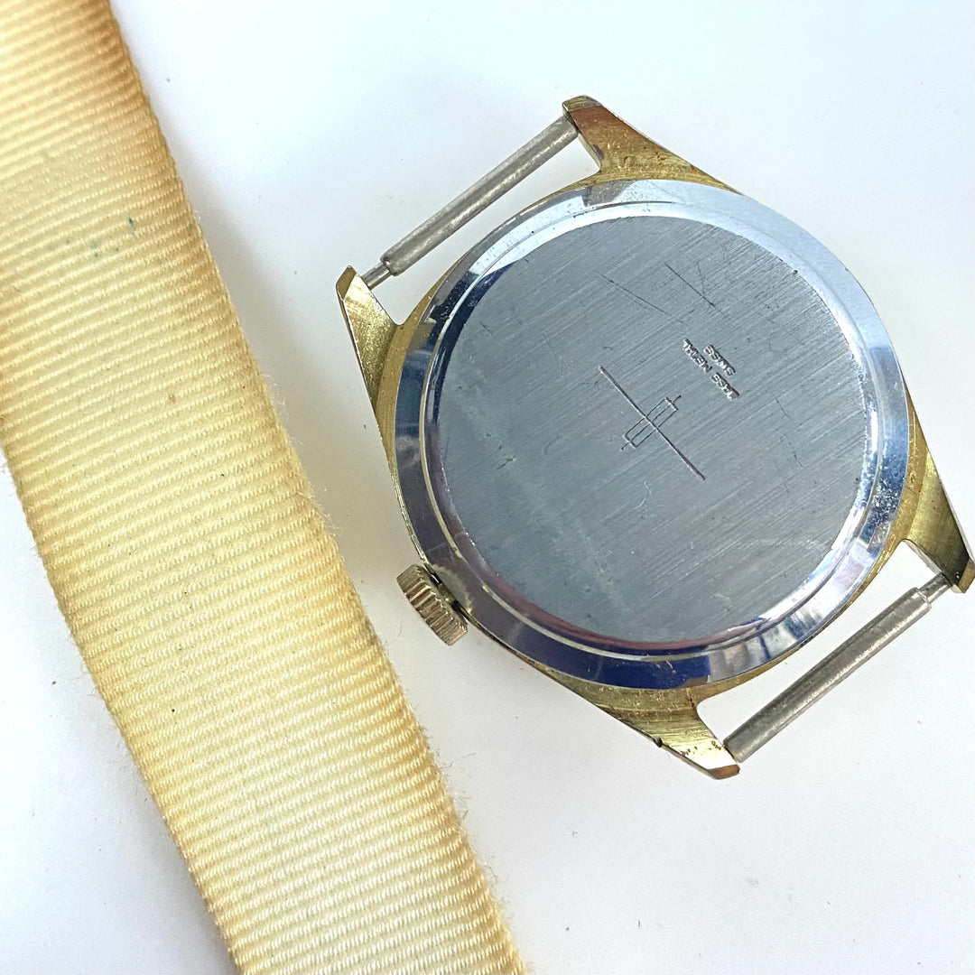 v972 Vintage Mechanical Wrist Watch Swiss Made the "Love Is..." Comic Characters
