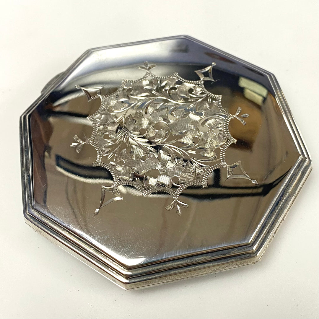 v991 Vintage 950 Silver Octagonal Powder Compact from the 1920s Art Deco Era